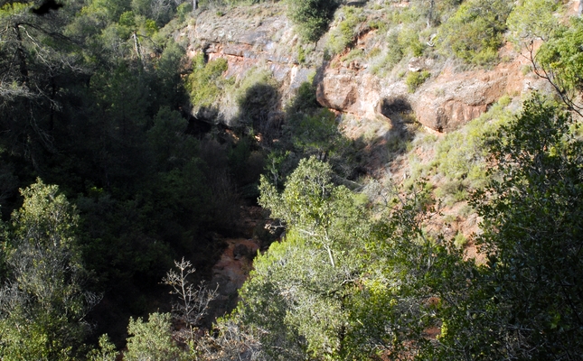 Ruta a peu per paratges d’argila i vistes de luxe