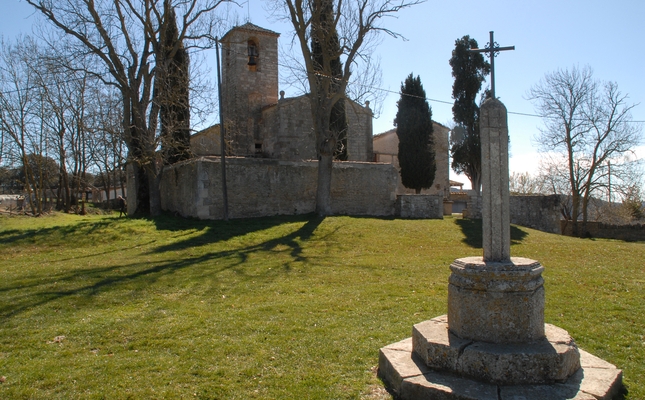Des de Castellterçol, ens endinsem pel Moianès i gaudim de la bona vista que hi ha des de l'altiplà. Santa Coloma Sasserra, el roure del Giol, el castell de Castellcir i Sauva Negra són alguns dels atractius de la pedalada