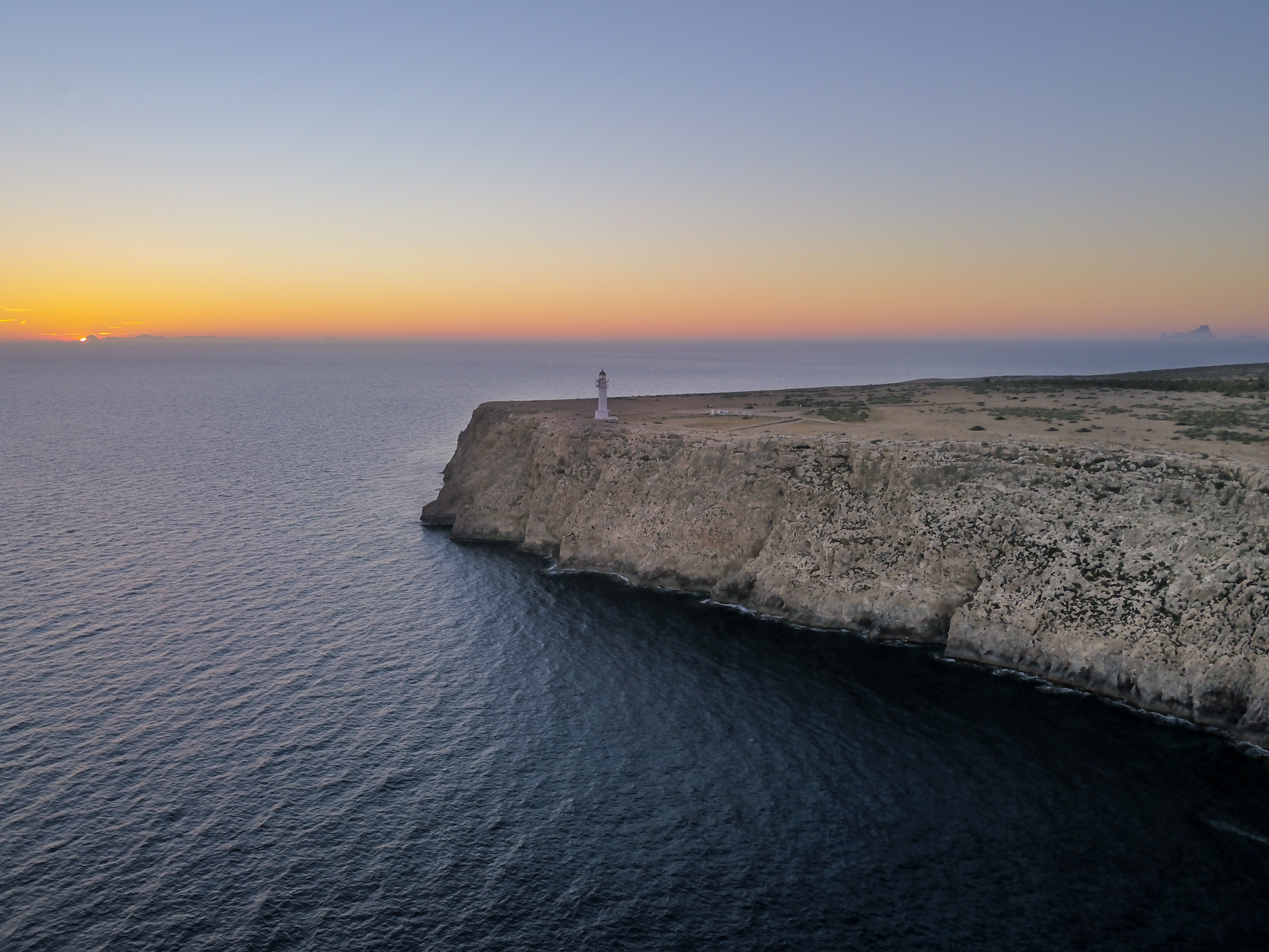 El cap de Barbaria és un paisatge de bellesa agresta