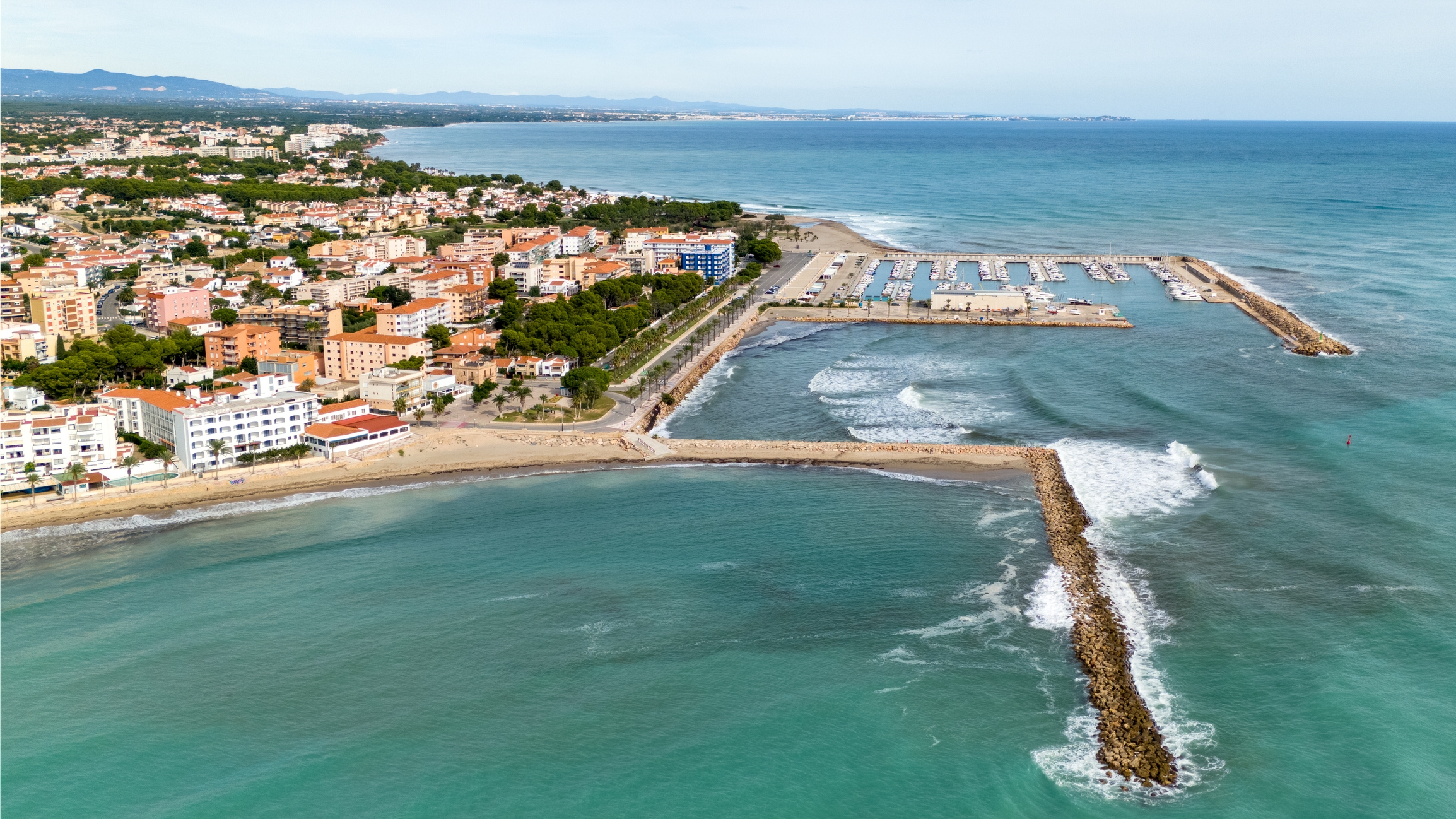 La ruta comença a l'Hospitalet de l'Infant, a la Costa Daurada