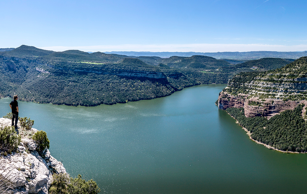 Al puig de la Força encara queden algunes restes del castell del segle XII.