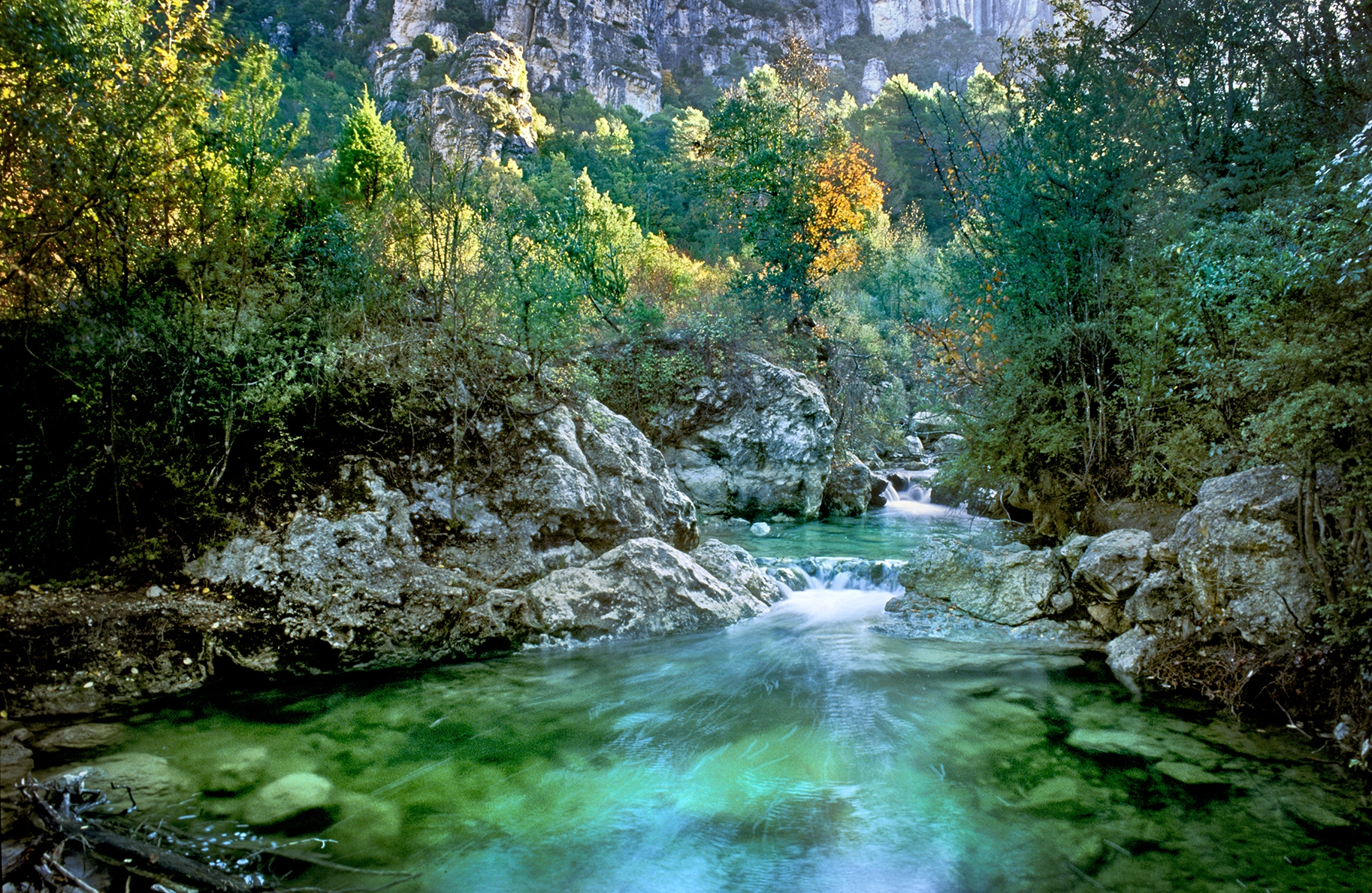 El riu Brugent neix al barranc de la Llúdriga, a la serra dels Motllats. El riu Brugent neix al barranc de la Llúdriga, a la serra dels Motllats.