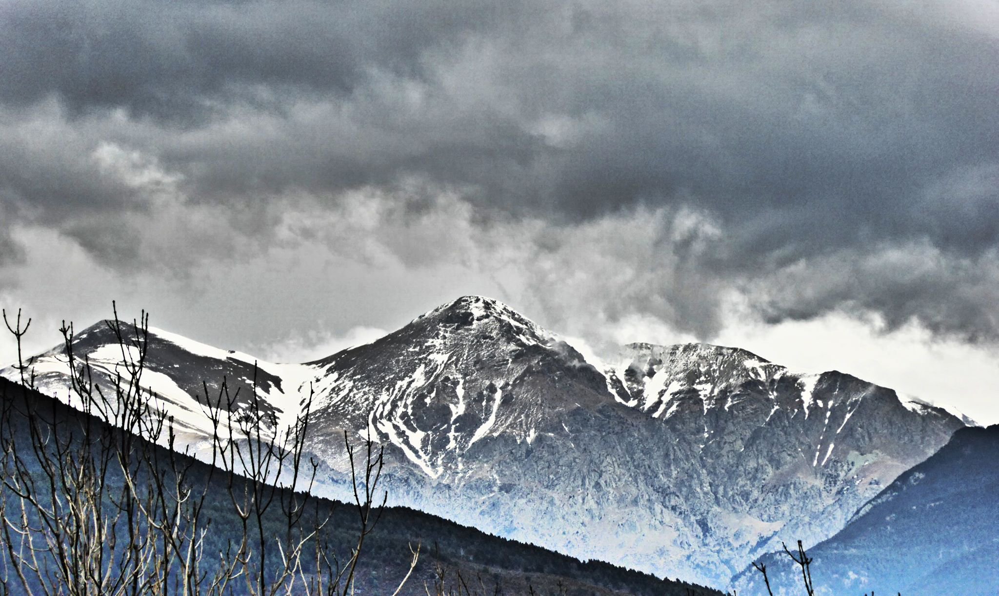 Panoràmica de la vall de Ribes.