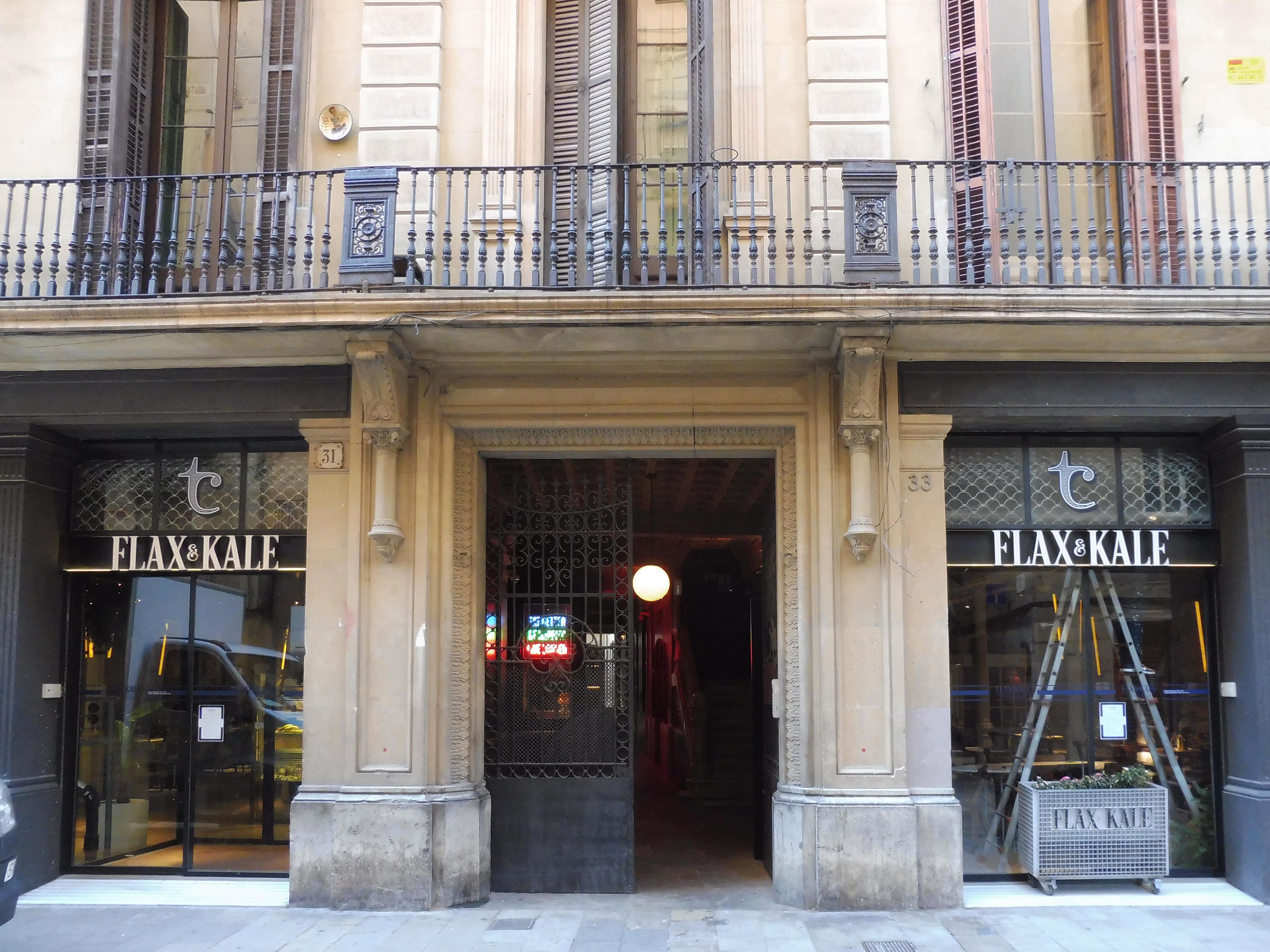 Entrada al Passatge de les Manufactures Entrada al Passatge de les Manufactures