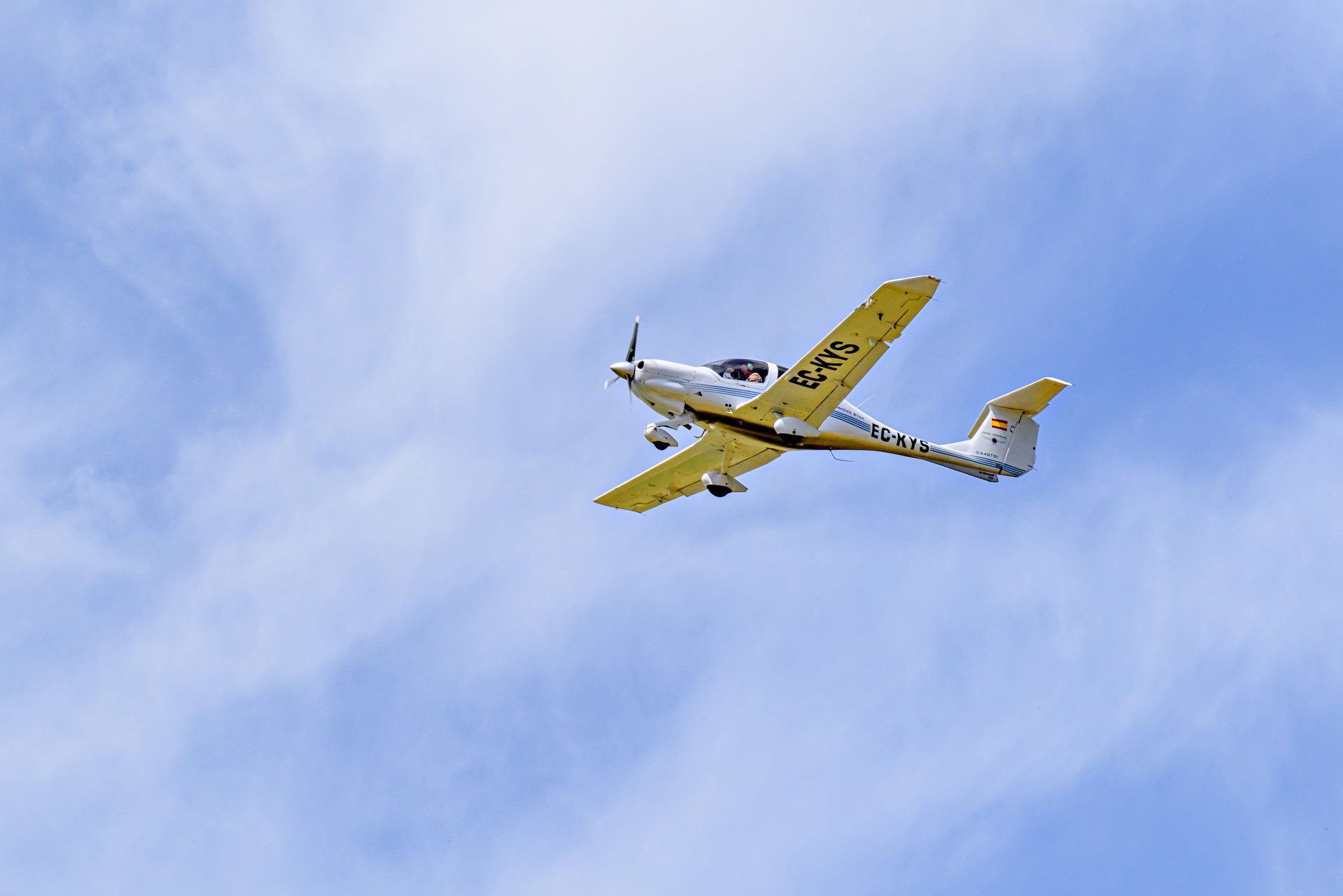 Avioneta sortint de l'aeròdrom Òdena-Igualada