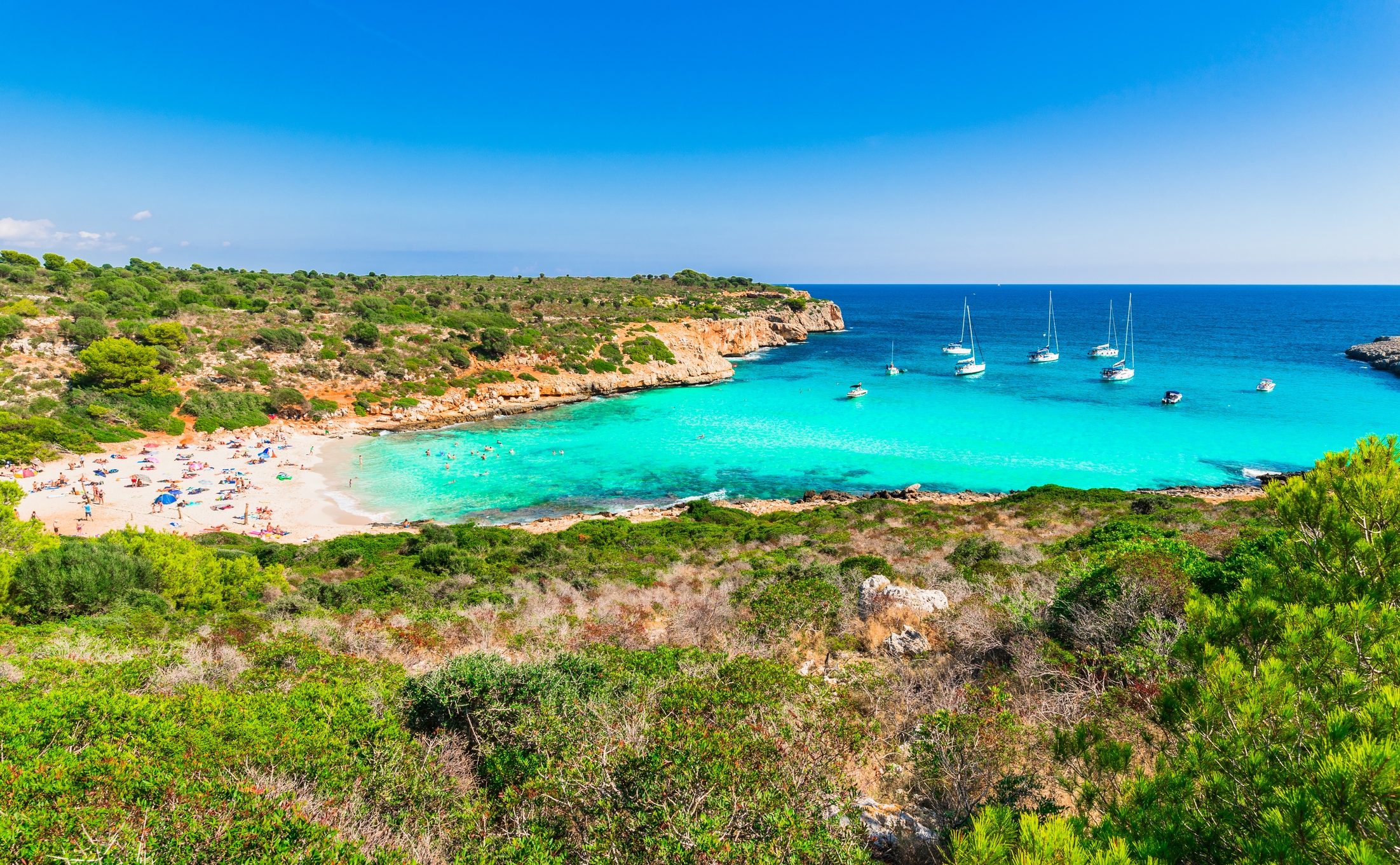 Cala Varques, una de les cales més verges de Mallorca Cala Varques, una de les cales més verges de Mallorca