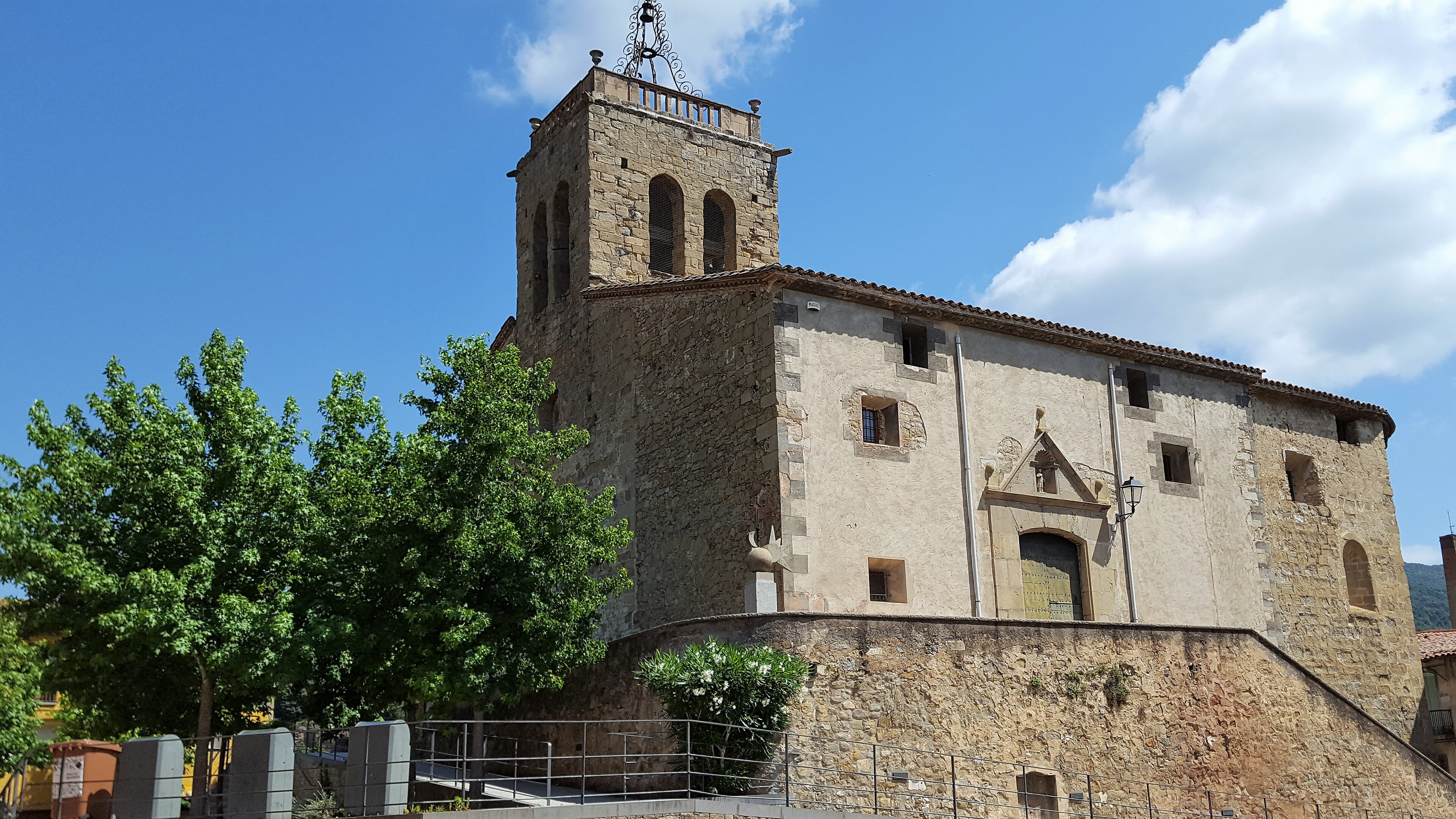 Església parroquial de Sant Esteve d’en Bas Església parroquial de Sant Esteve d’en Bas