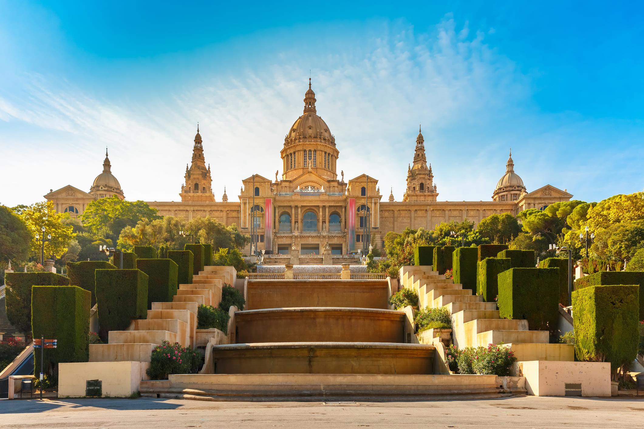 El Museu Nacional d’Art de Catalunya (MNAC) va ser erigit per l’Exposició Internacional de Barcelona el 1929 El Museu Nacional d’Art de Catalunya (MNAC) va ser erigit per l’Exposició Internacional de Barcelona el 1929