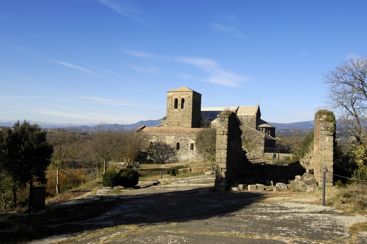 Sant Pere de Casserres, l’únic monestir d’ordre benedictí d’Osona Sant Pere de Casserres, l’únic monestir d’ordre benedictí d’Osona