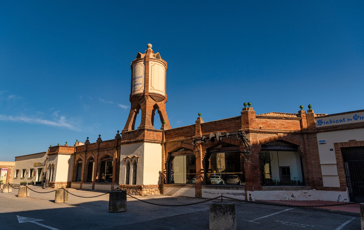 Edifici del celler modernista de Montblanc