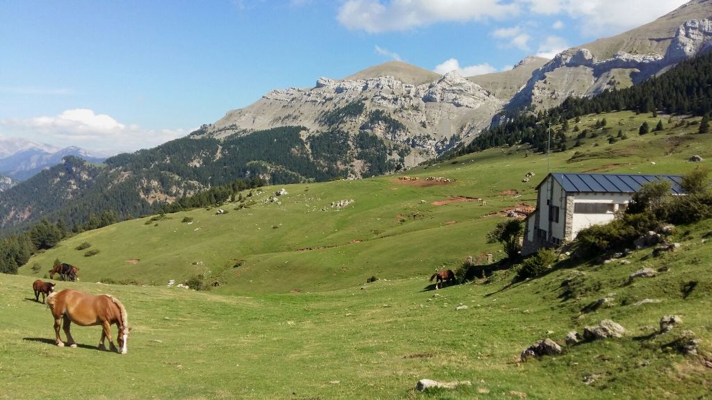 El refugi de Prat d’Aguiló, a les faldes de la serra del Cadí El refugi de Prat d’Aguiló, a les faldes de la serra del Cadí
