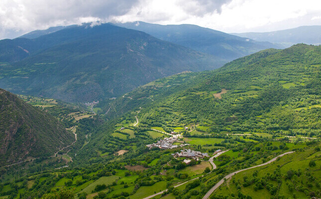 La vall d'Àssua, terra de bruixes La vall d'Àssua, terra de bruixes