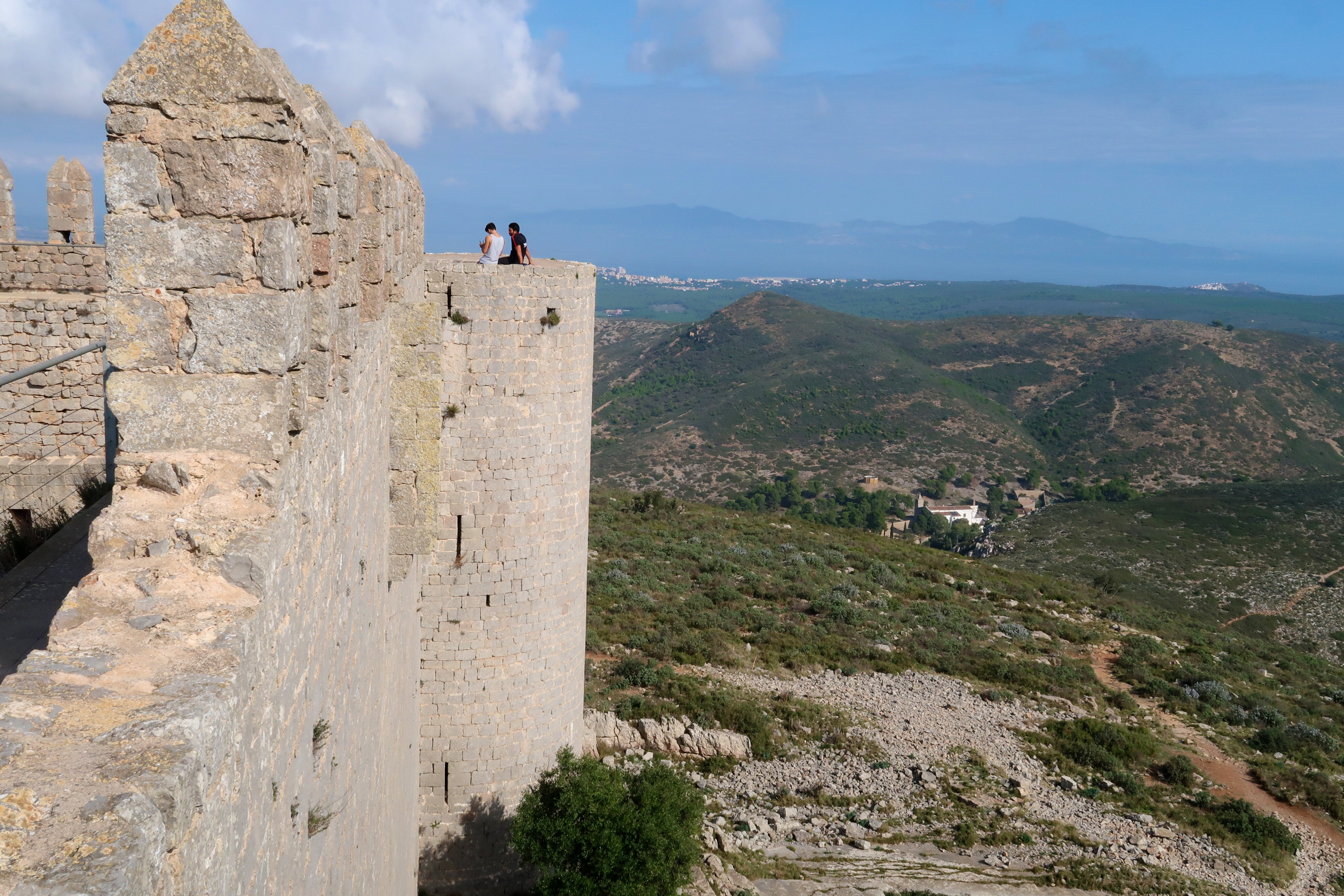 Els grans horitzons del castell del Montgrí. Els grans horitzons del castell del Montgrí.