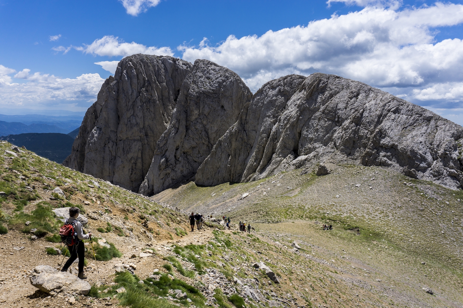 L’Enforcadura originà el nom de la muntanya. Se situa a 2.356 m d’altitud i serveix de trànsit entre el Pollegó Superior i l’Inferior