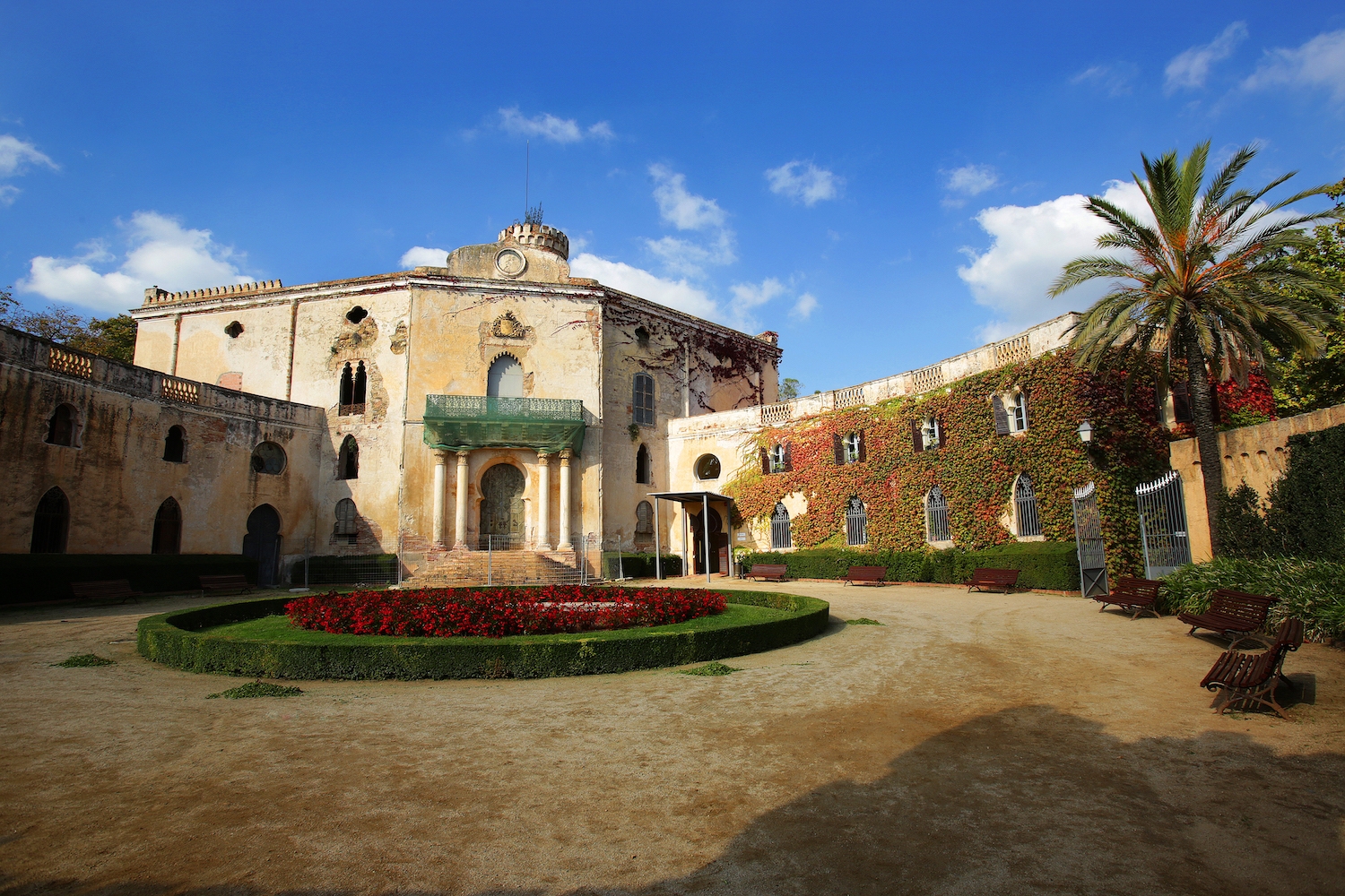 La Torre Sobirana és l’últim vestigi d’un castell construït entre els segles XI i XII La Torre Sobirana és l’últim vestigi d’un castell construït entre els segles XI i XII