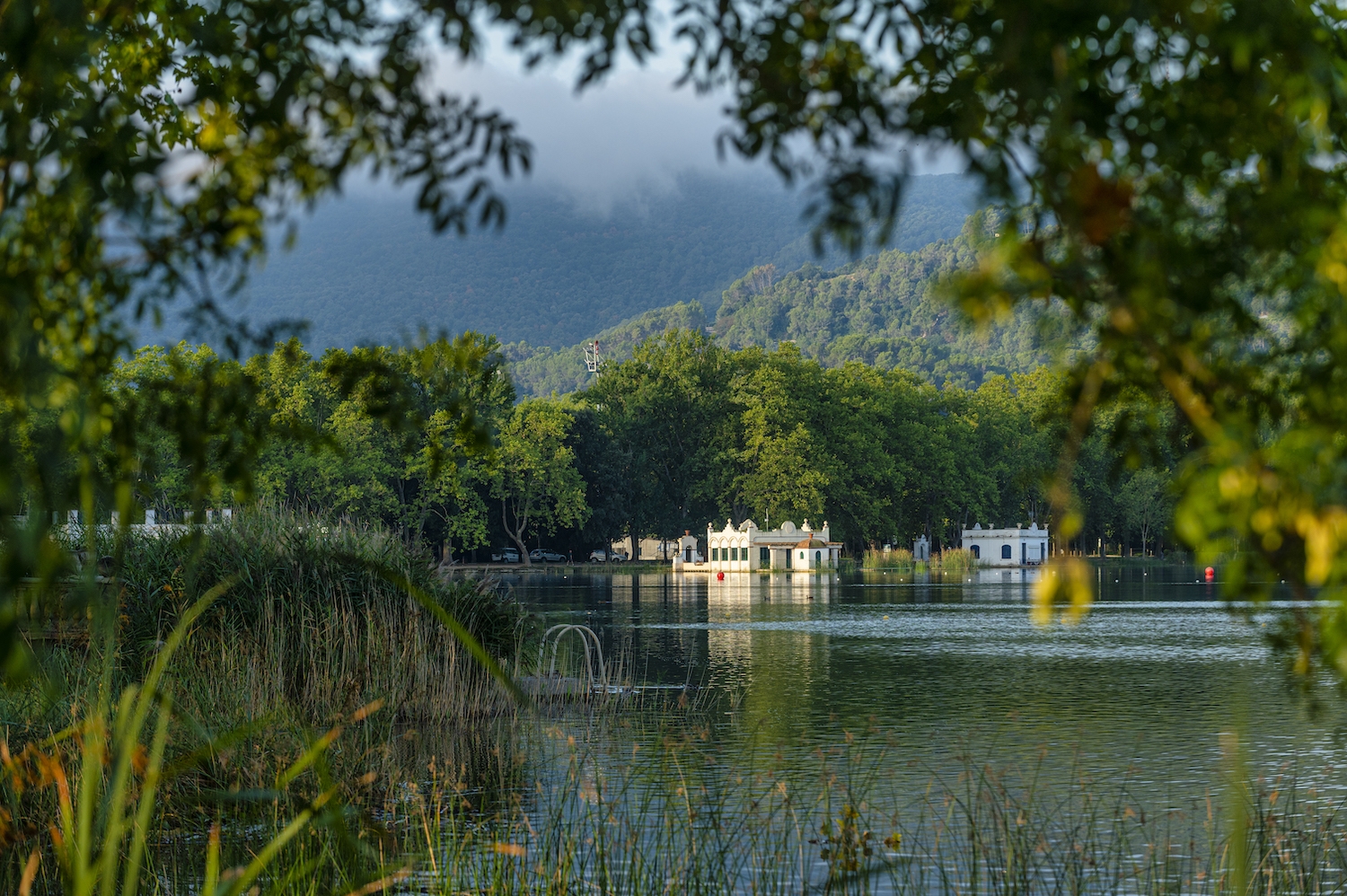 La pesquera Marimon, de finals del segle XIX, s’ha convertit en un dels símbols de l’estany de Banyoles