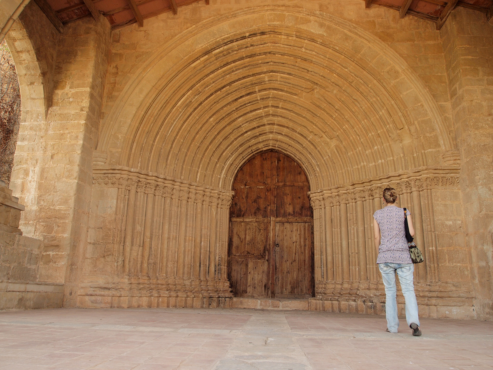 Portalada del monestir de sant Salvador d'Horta