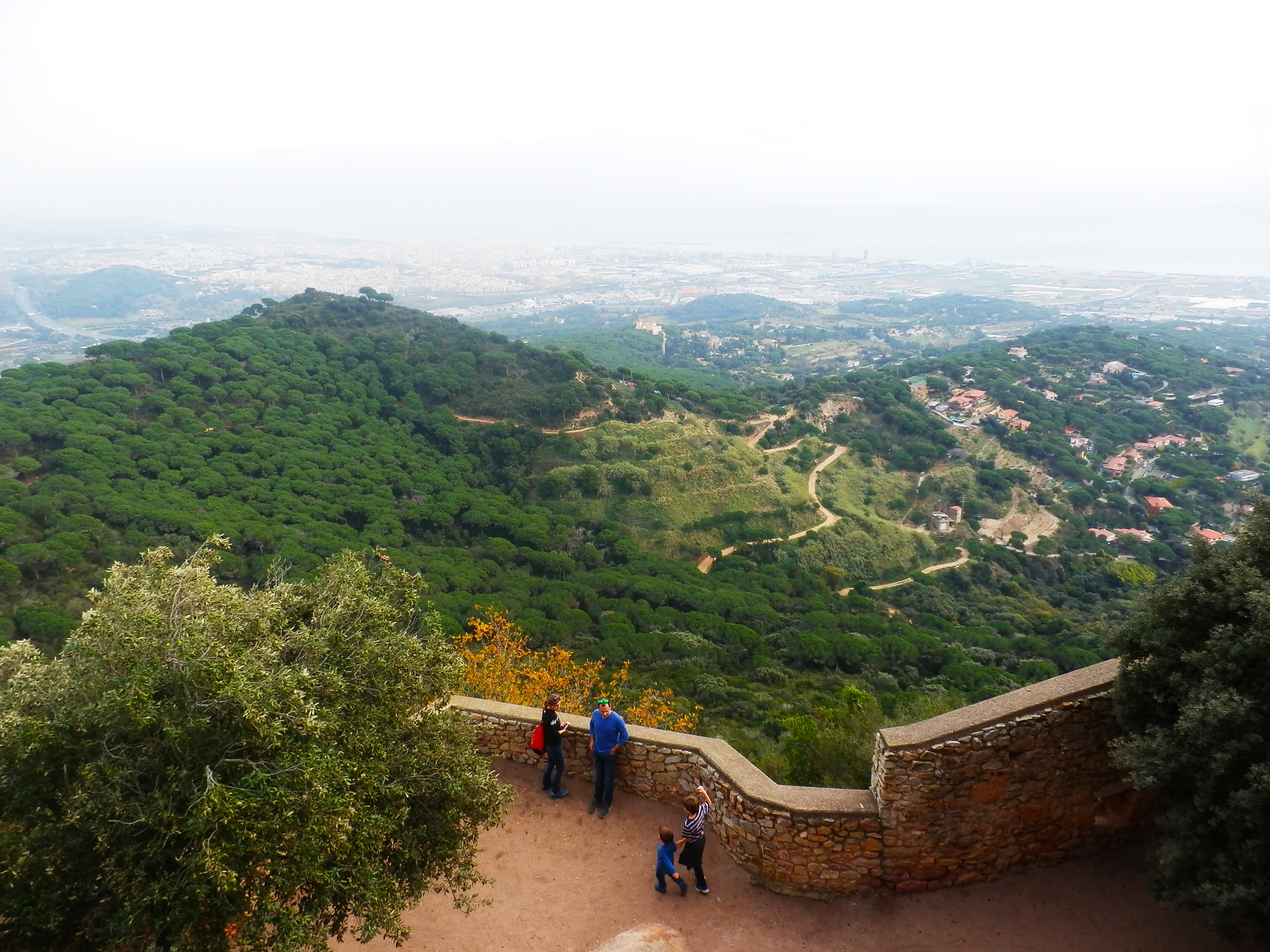 Quina vista des del castell de Burriac! Quina vista des del castell de Burriac!
