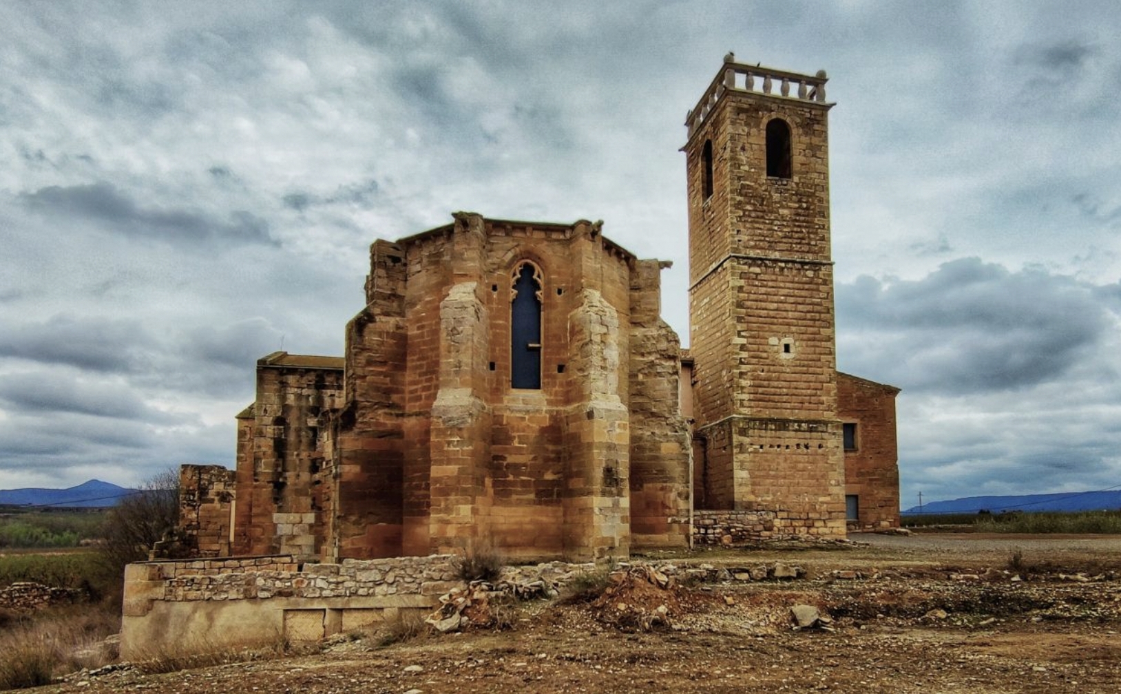 Antic monestir de Santa Maria d'Aviganya Antic monestir de Santa Maria d'Aviganya
