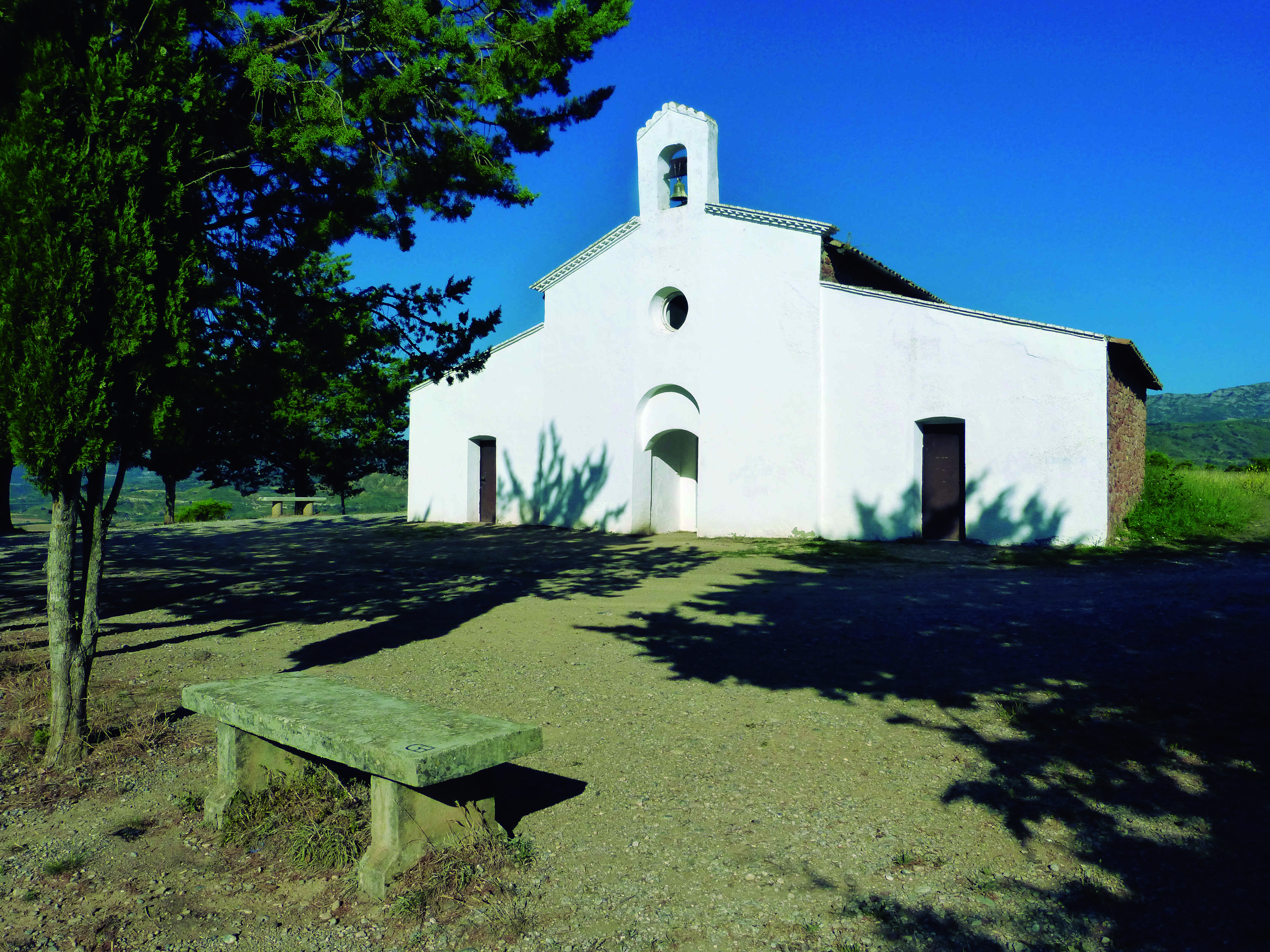 Prop de Tremp, ball de colors a l’ermita de Sant Sebastià.