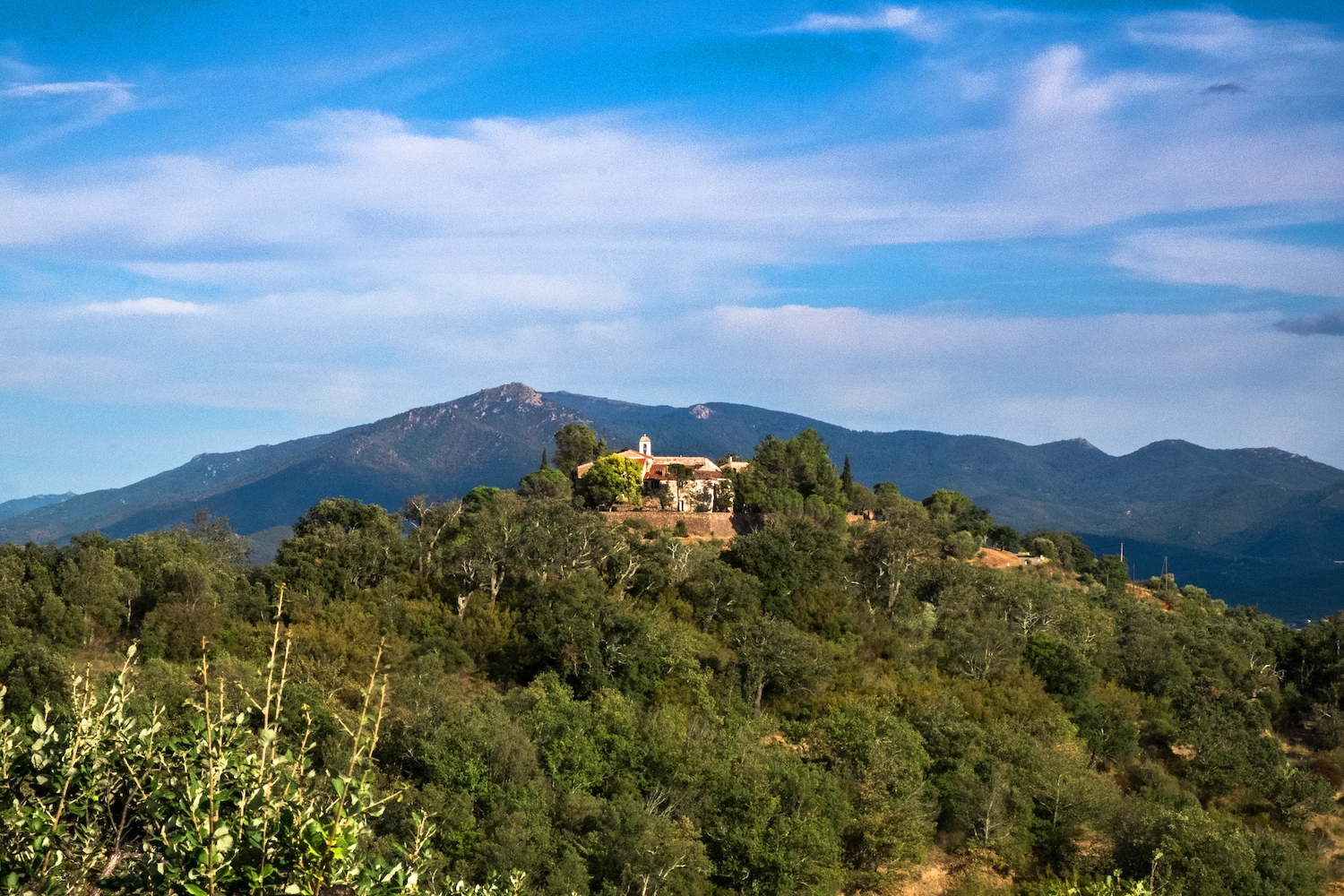 Ceret ens regala paisatges rurals magnífics. Ceret ens regala paisatges rurals magnífics.
