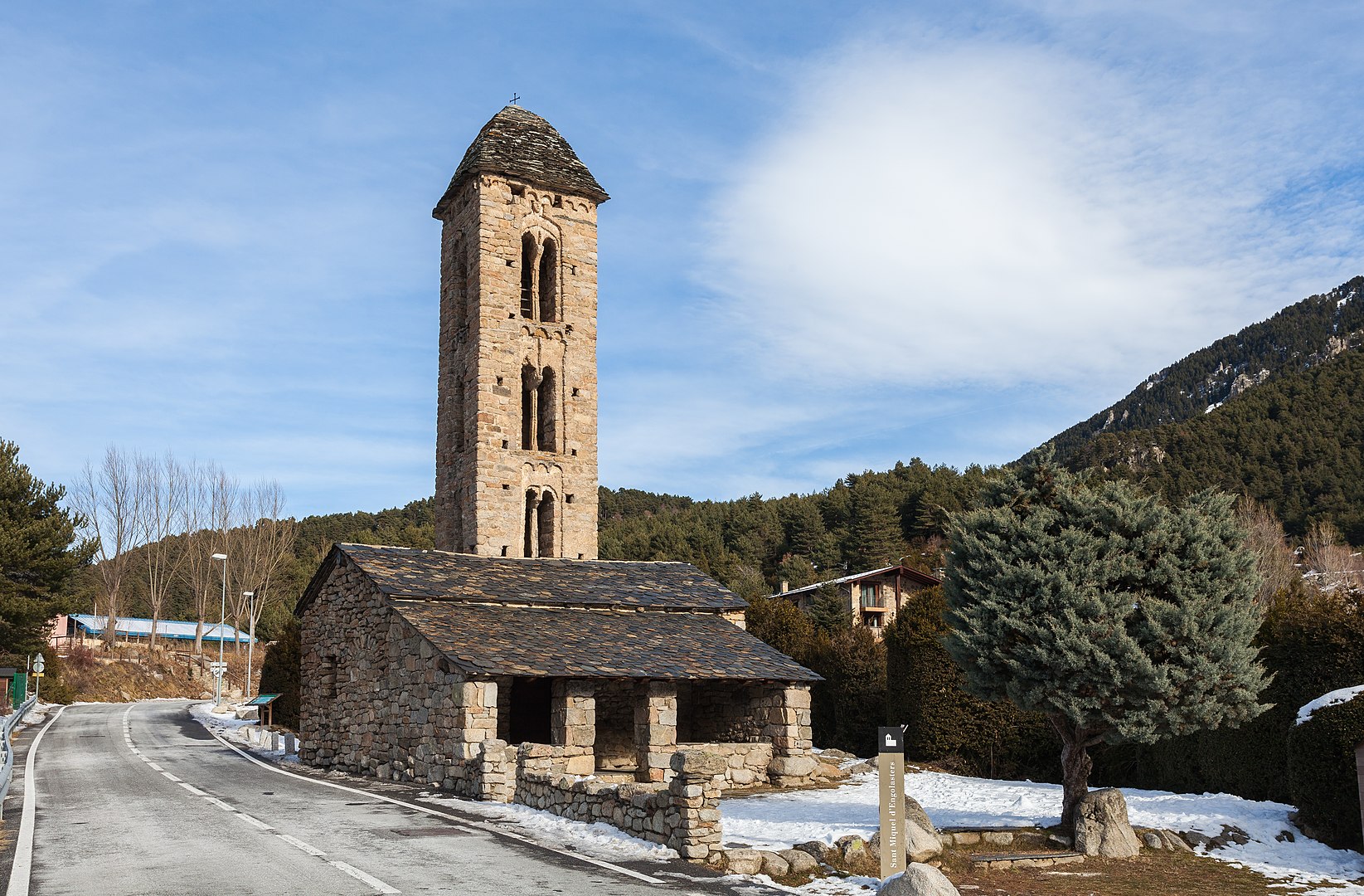 L'església de Sant Miquel d'Engolasters, a Escales-Engordany L'església de Sant Miquel d'Engolasters, a Escales-Engordany