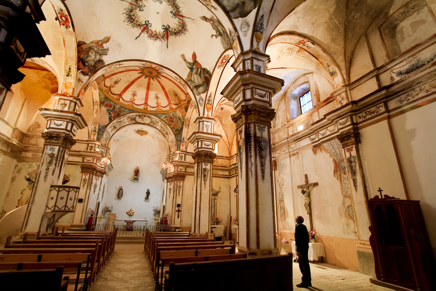 El poble de Castell de Cabres va ser domini del monestir de Benifassà des del 1238 El poble de Castell de Cabres va ser domini del monestir de Benifassà des del 1238