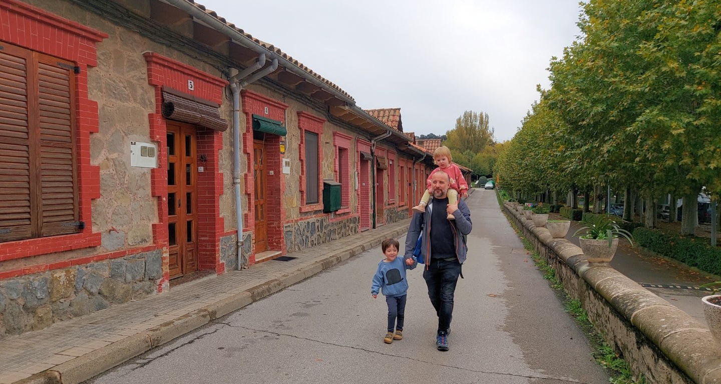 Un passeig per la colònia de Borgonyà