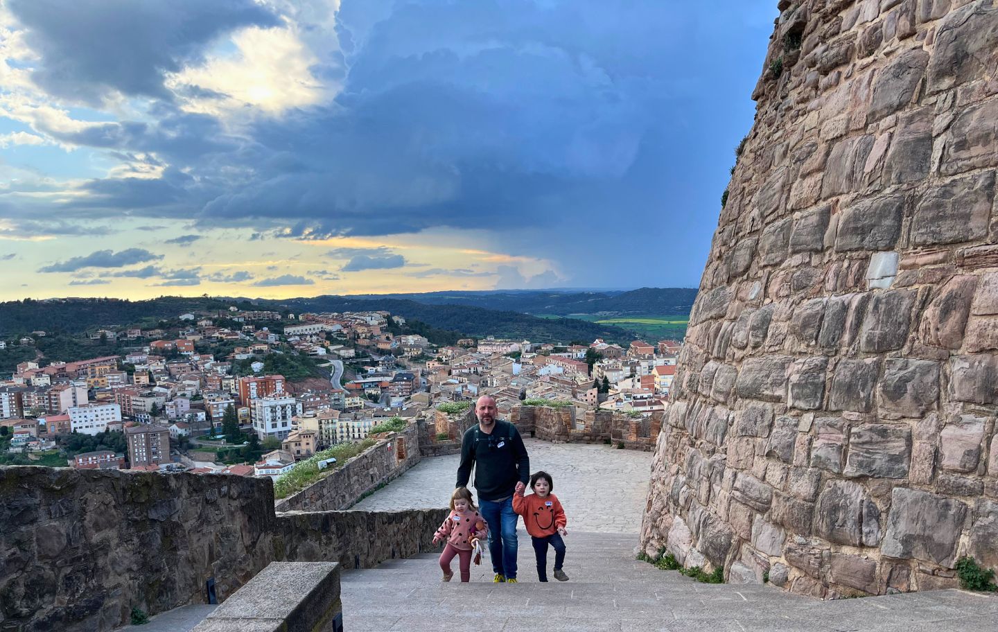 La torre de Minyona es troba a dalt de tot del castell de Cardona, amb unes visites espectaculars del municipi