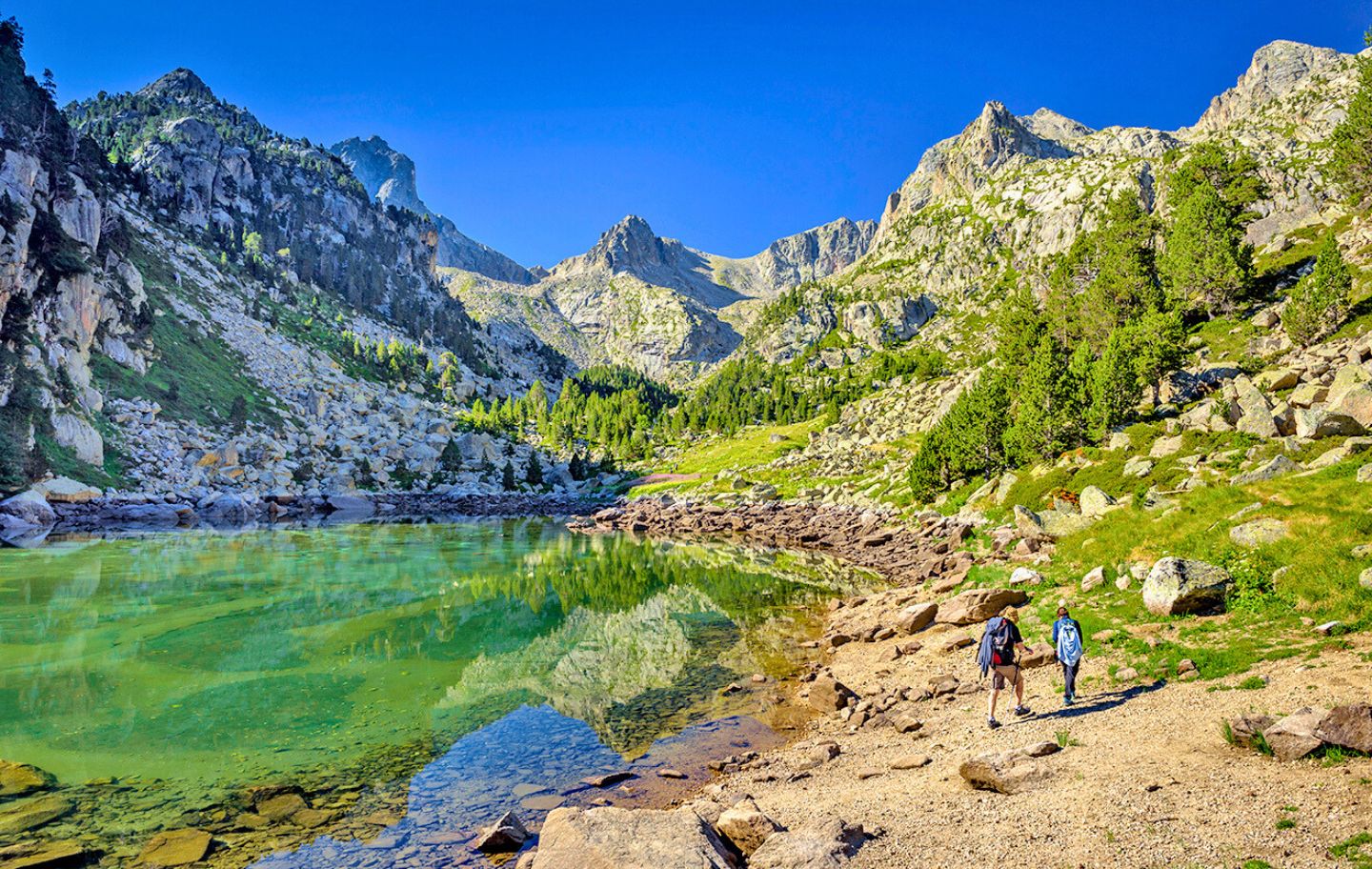 L’estany de Monestero és una de les recompenses de la ruta que surt de l’estany de Sant Maurici en direcció al pic de Peguera.