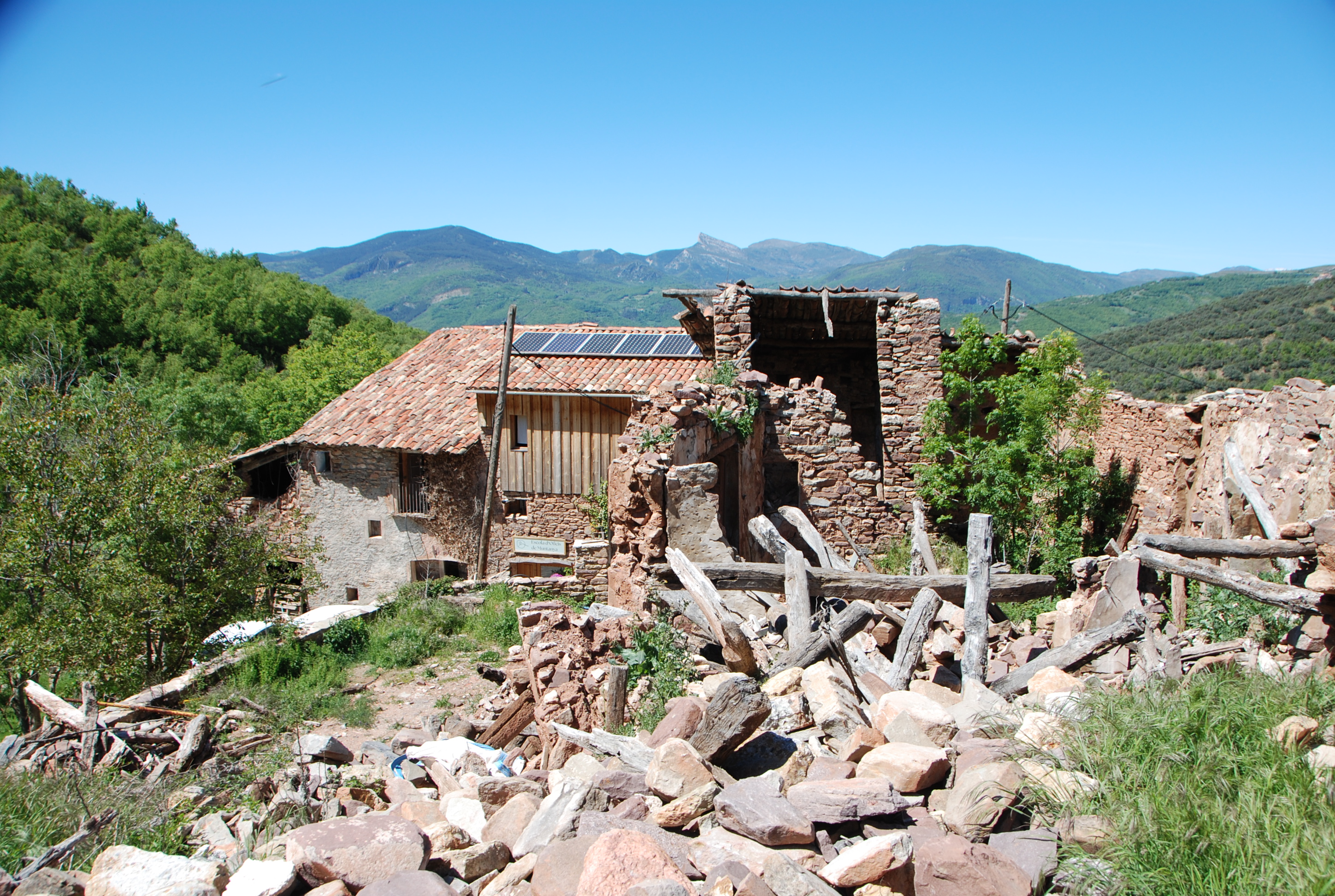 La cooperativa Envall vol rehabilitar habitatges per set unitats familiars La cooperativa Envall vol rehabilitar habitatges per set unitats familiars