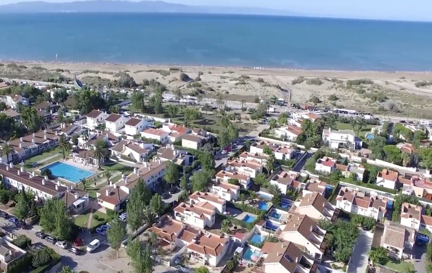 Panoràmica de la platja i del nucli de Riumar