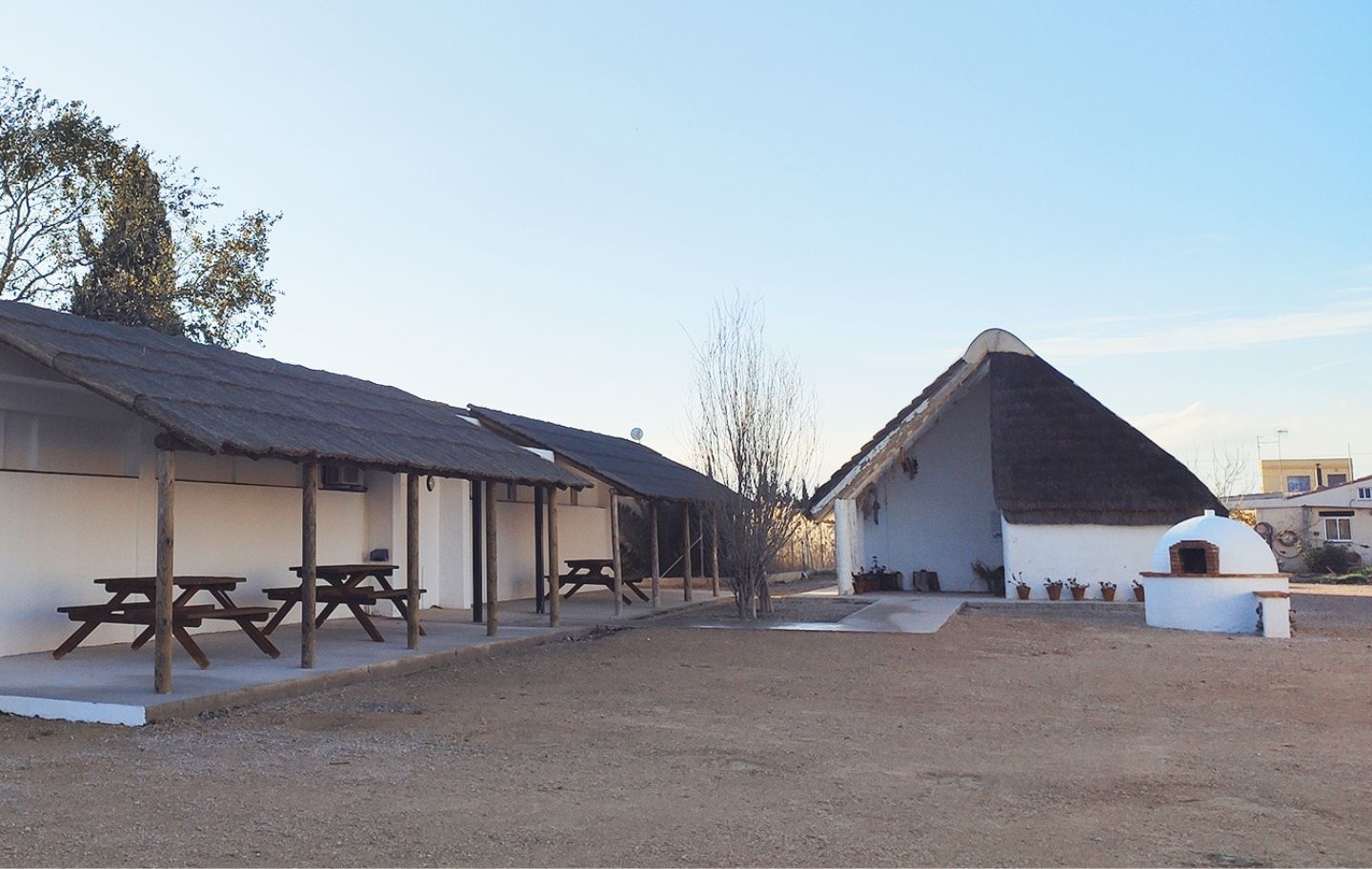 Les barraques eren els habitatges tradicionals del Delta Les barraques eren els habitatges tradicionals del Delta