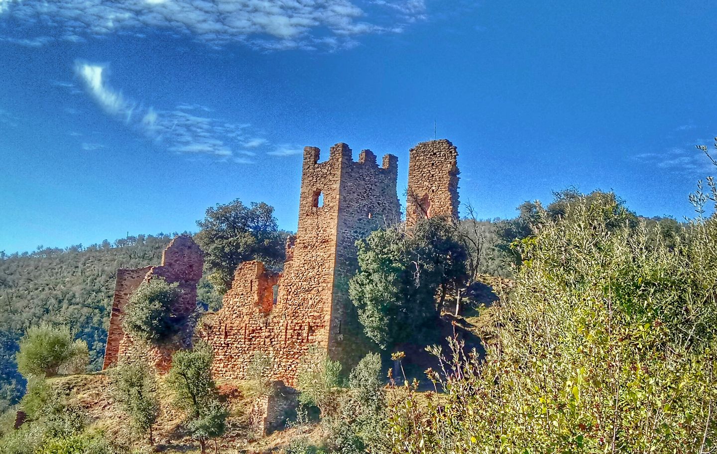 La ruta de Palamós a Fitor passa per les ruïnes del castell de Vilaromà