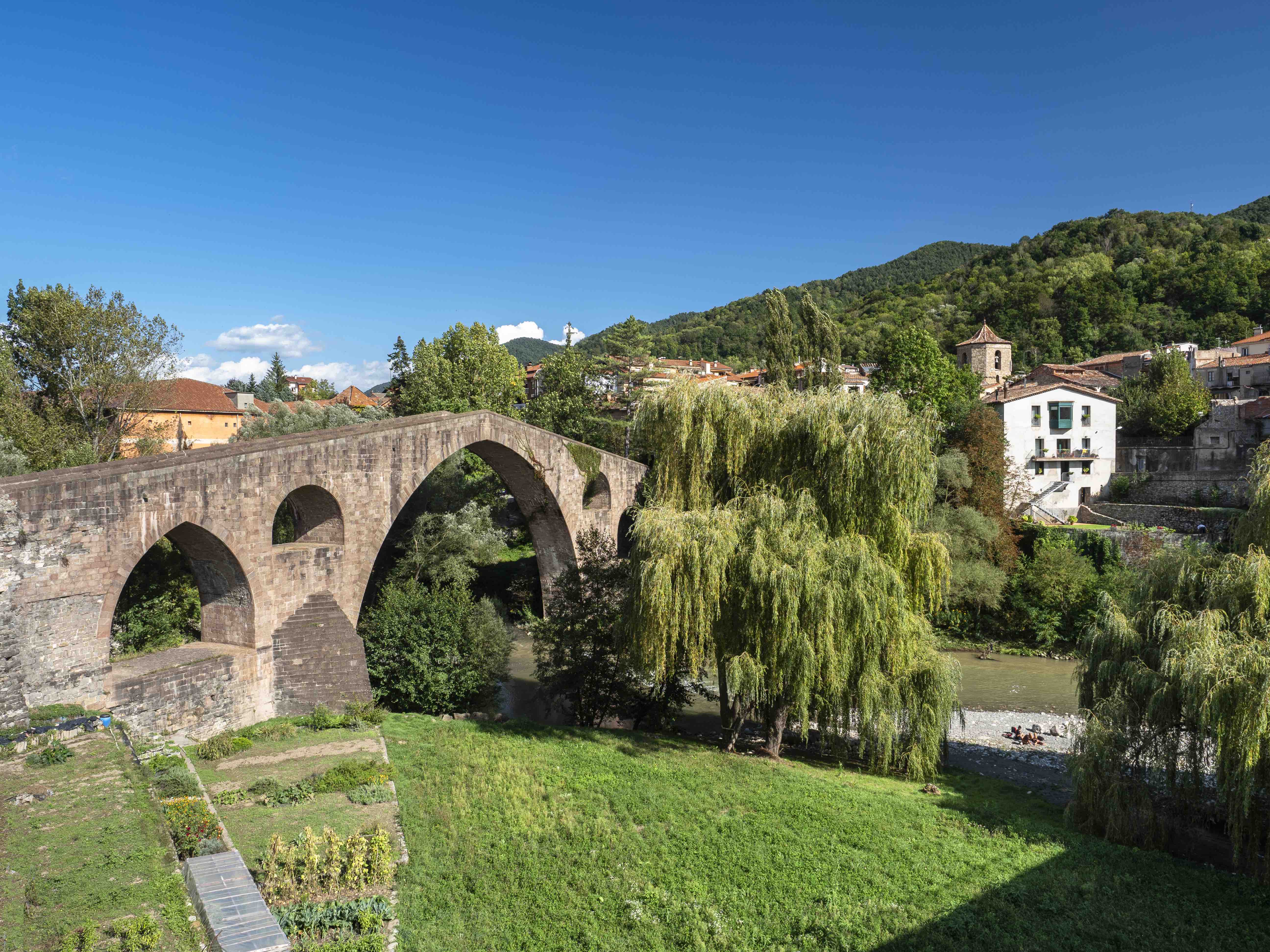 El pont Vell de Sant Joan de les Abadesses és una de les imatges més icòniques de la vila.
