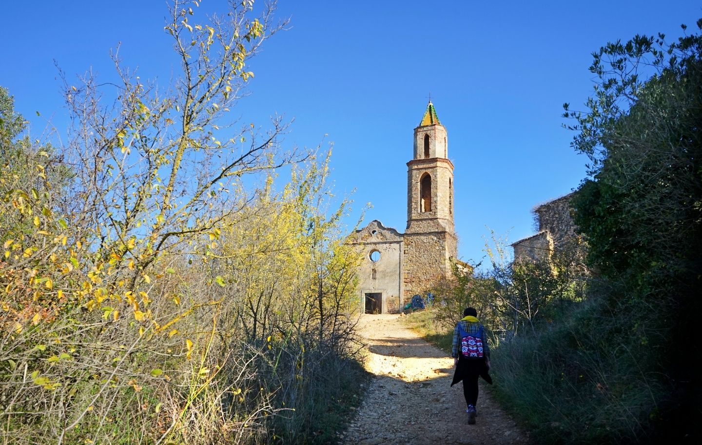 Marmellar manté encara dempeus l’església de Sant Miquel