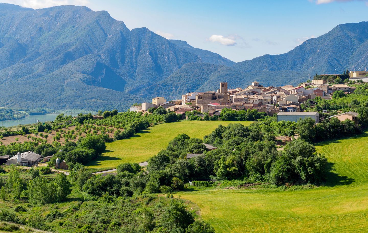Guàrdia de Noguera és una antiga vila closa amb visites al pantà de Terradets Guàrdia de Noguera és una antiga vila closa amb visites al pantà de Terradets