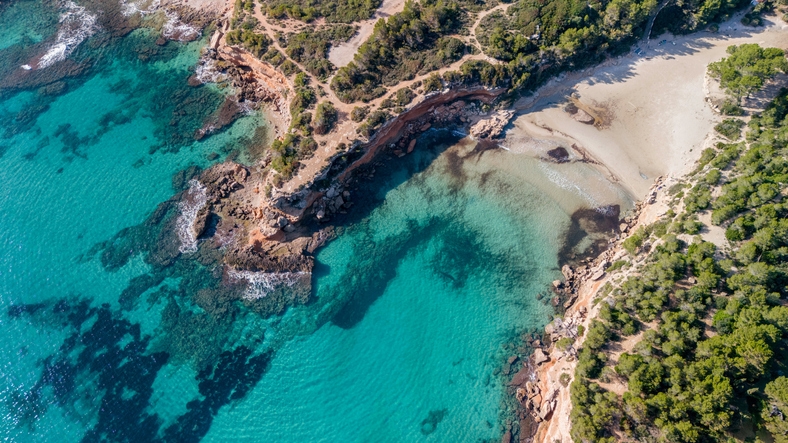 Vista aèria de la cala Forn, a l'Ametlla de Mar