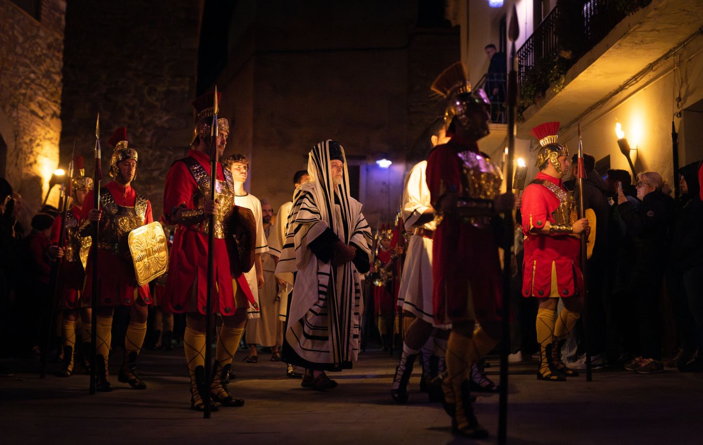 Els carrers de Verges es transformen en escenari de la hipnòtica Dansa de la Mort