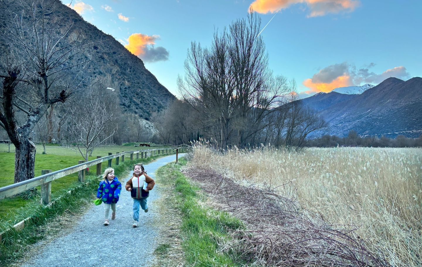 La Tanit i en Roc a la mollera d'Escalarre