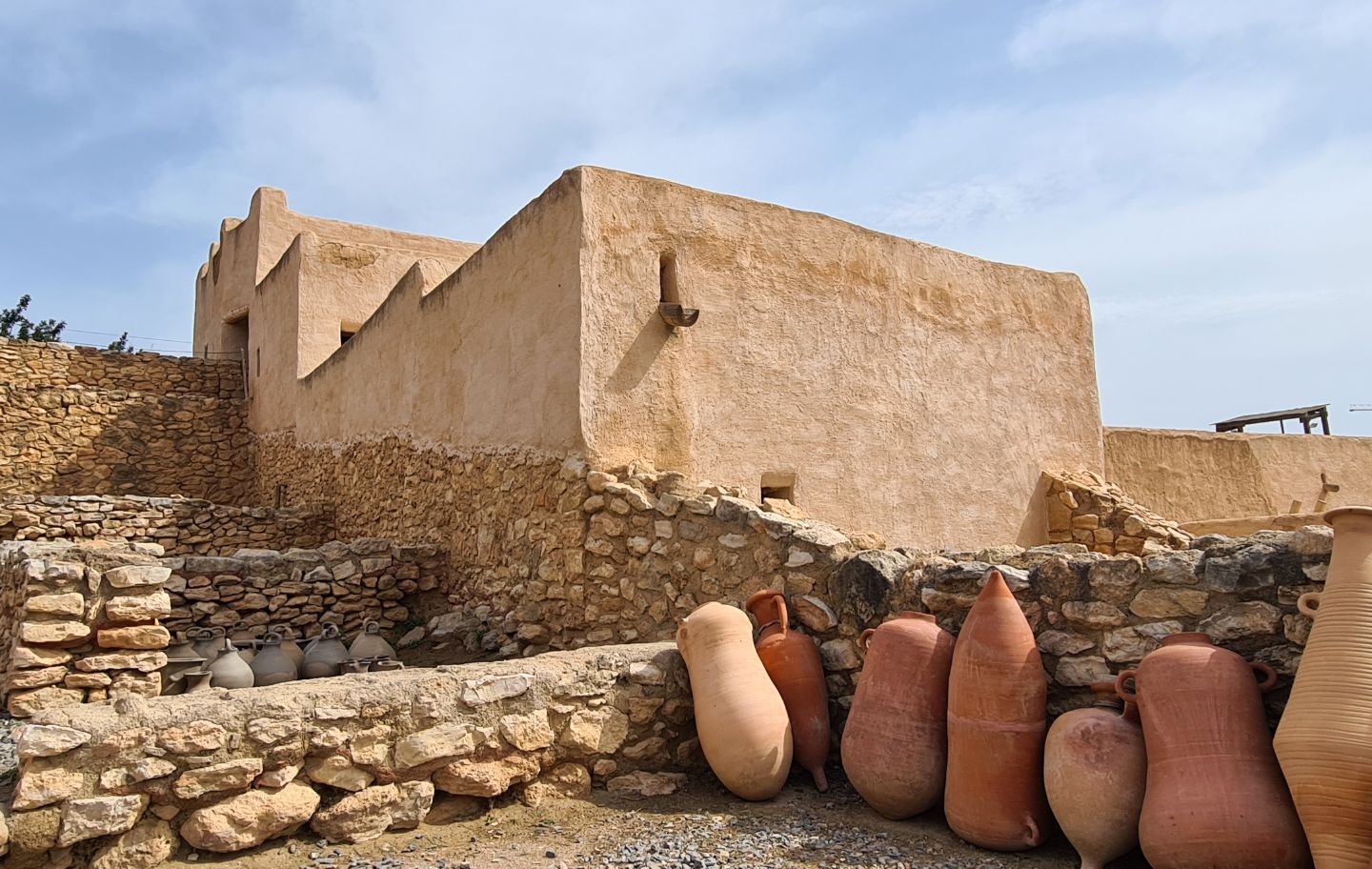 La ciutadella ibèrica us transporta al Calafell de fa més de 2.500 anys, entre muralles, torres i cases reconstruïdes