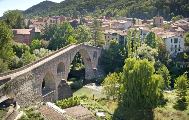 Des de l'allotjament es pot descobrir la bellesa del nucli antic de la vila Des de l'allotjament es pot descobrir la bellesa del nucli antic de la vila