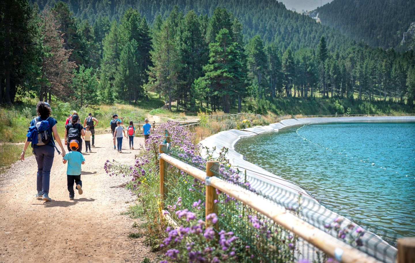 Des de l'alberg La Molina es poden fer múltiples excursions familiars