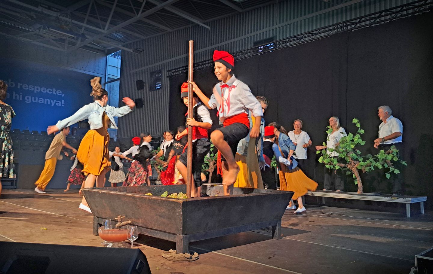 La Festa de la Verema d'Alella homenatja la tradició vitivinícola del municipi