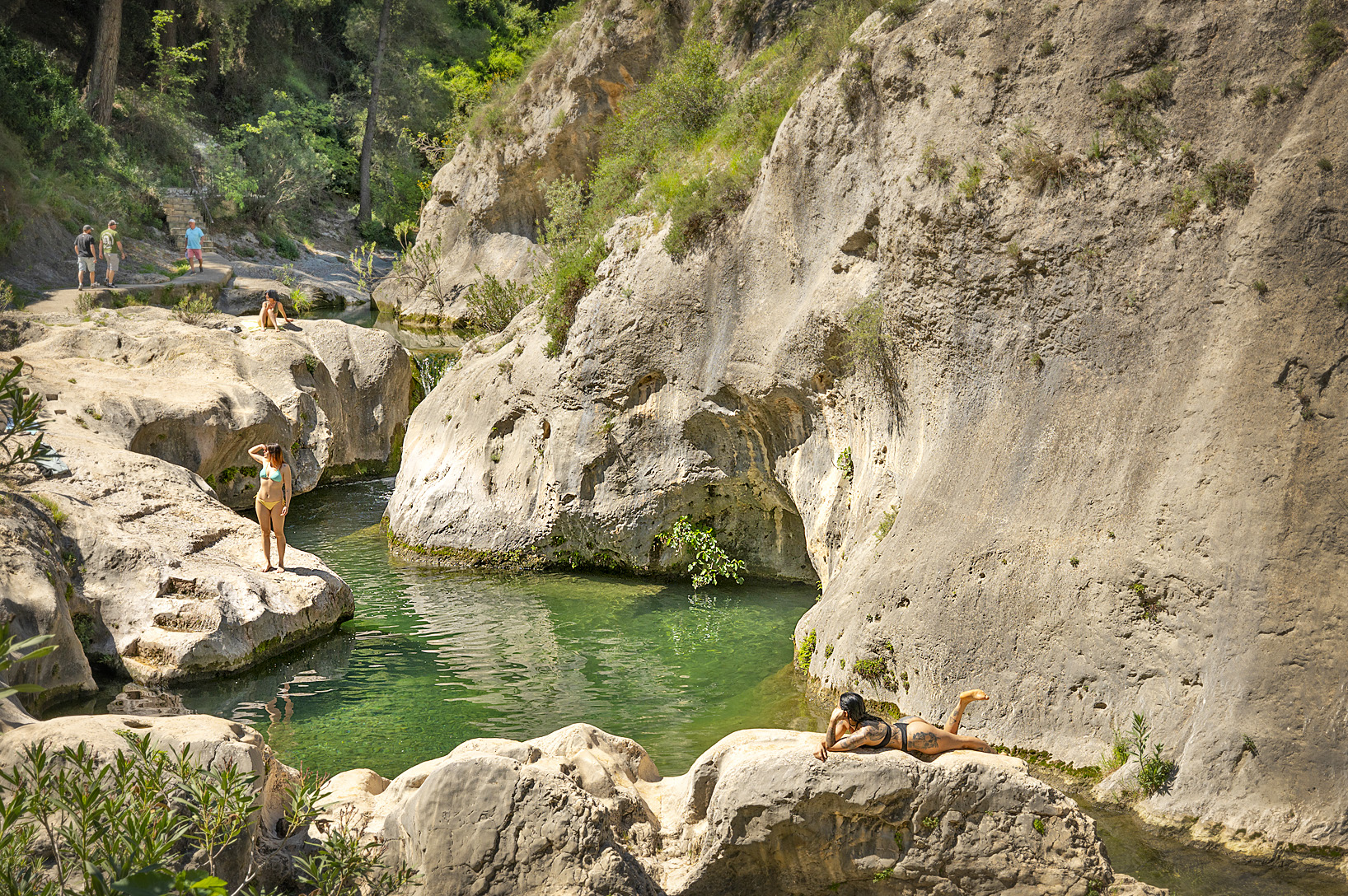 El Pou Clar d'Ontinyent és un paradís fluvial on veïns i visitants es refresquen a l'estiu