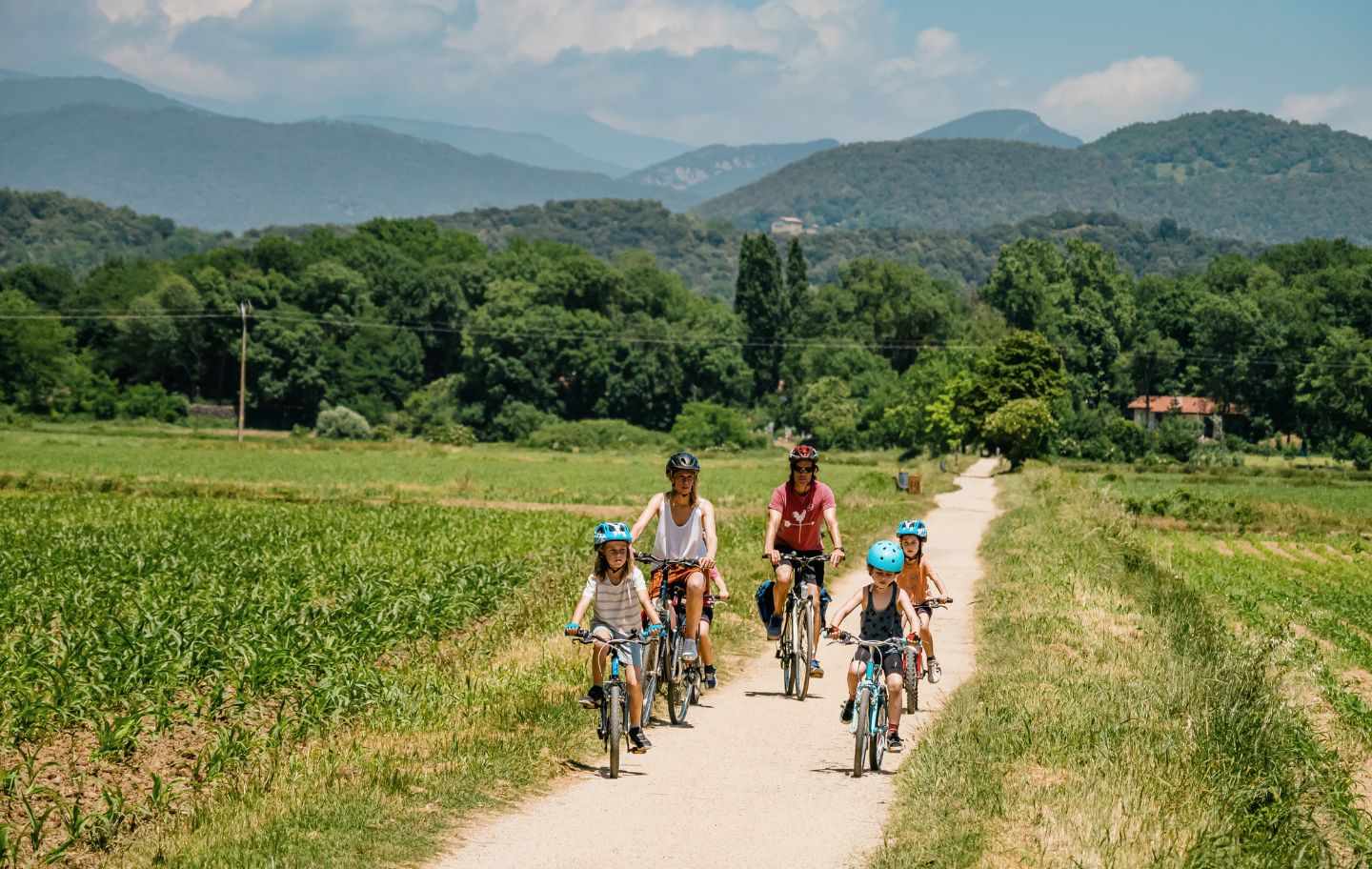 El Pirineu de Girona i la Costa Brava ofereixen rutes en bicicleta per a tots els nivells