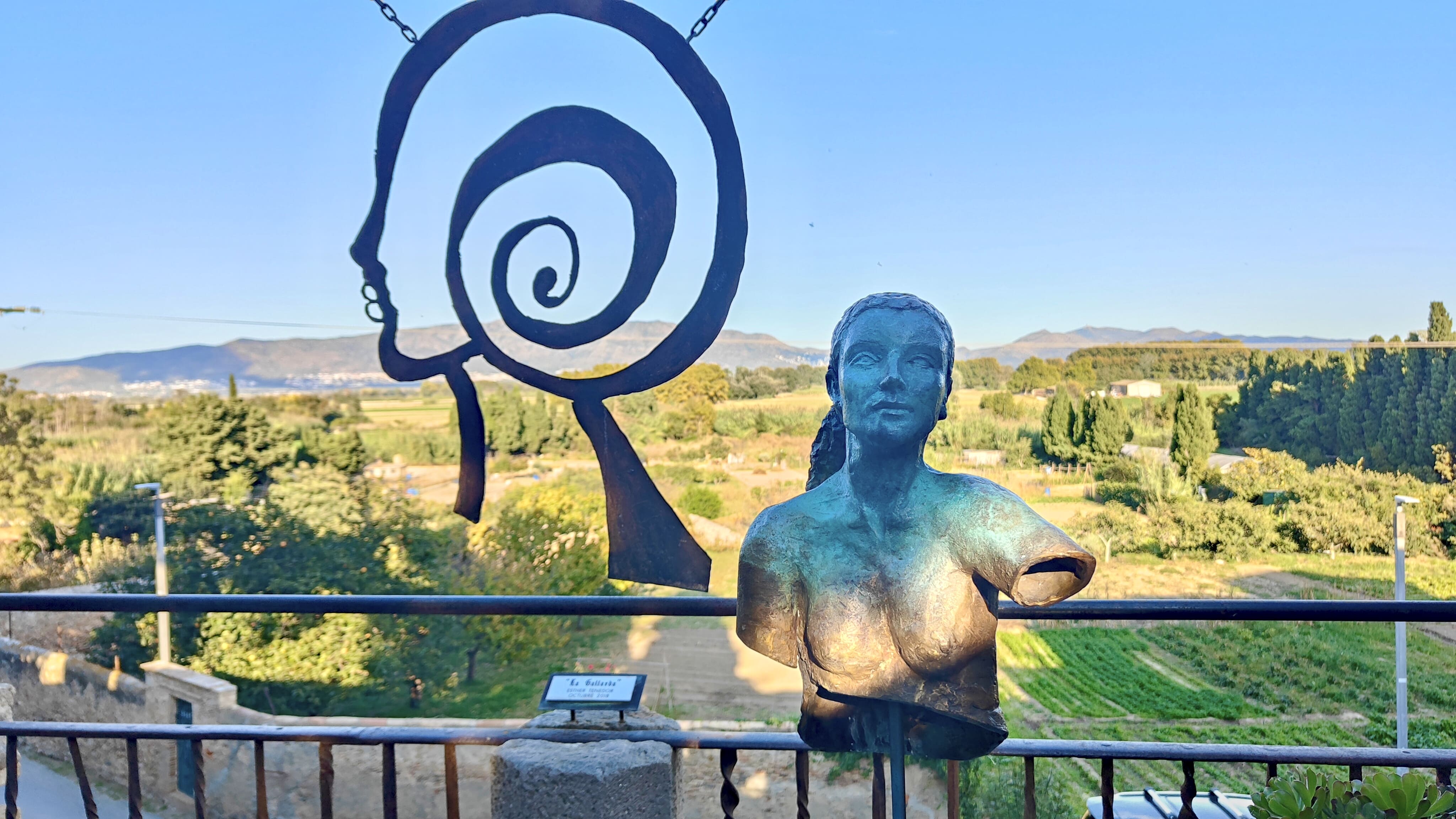 El portal de la Gallarda és un dels espais on s'exposen les obres d'art