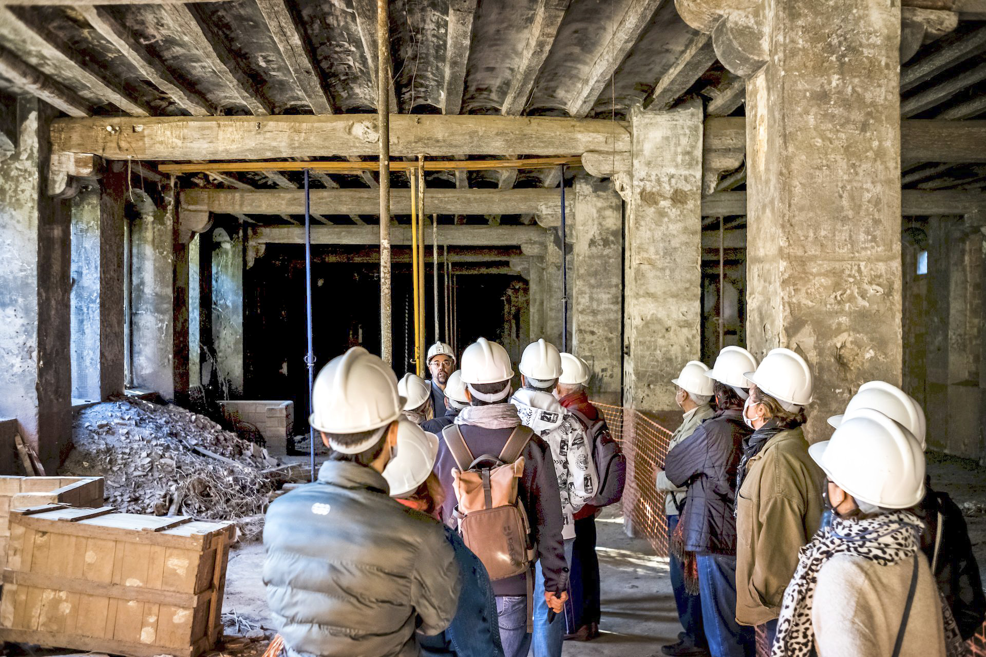 S'ofereixen activitats, tallers i visites guiades per entendre la història industrial de Catalunya
