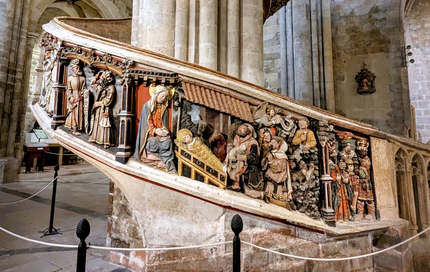 L'escala de caragol que puja fins al cor de l'església de Santa Maria la Major
