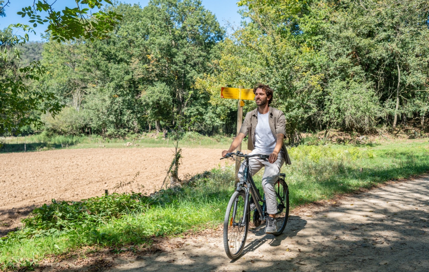 La Garrotxa té un ampli ventall d'itineraris per recórrer la comarca sobre dues rodes